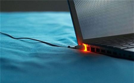 Những kinh nghiệm qu&yacute; b&aacute;u khi sử dụng pin laptop