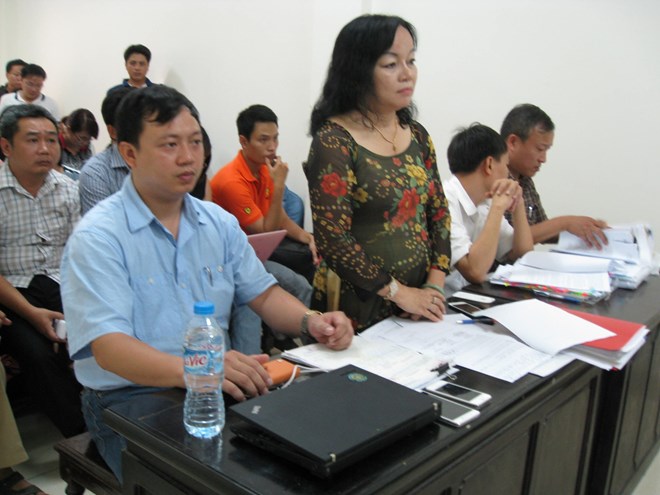 C&ocirc;ng ty Mạnh Cầm v&agrave; c&aacute;c đại diện tại phi&ecirc;n t&ograve;a ng&agrave;y 23/9