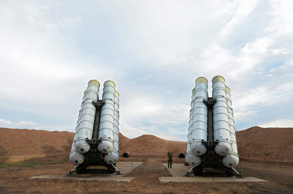 Tổ hợp t&ecirc;n lửa S 400 c&oacute; sức mạnh v&ocirc; c&ugrave;ng ấn tượng