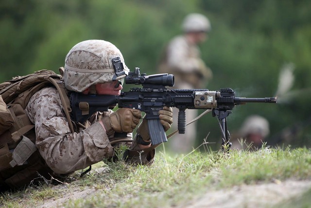 S&uacute;ng trường HK416 - Sự cải tiến ho&agrave;n hảo của Colt M4 sử dụng cho nhiều lực lượng quan trọng của Mỹ
