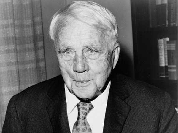 Robert Frost l&agrave; nh&agrave; thơ nổi tiếng từng l&agrave; sinh vi&ecirc;n Đại học Harvard