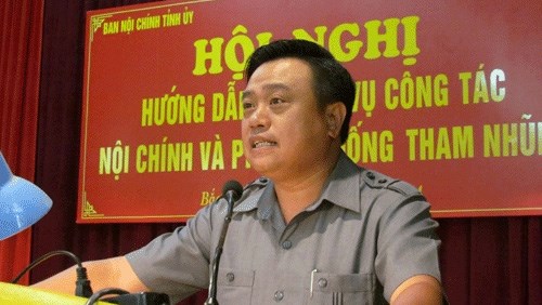 &Ocirc;ng Trần Sỹ Thanh