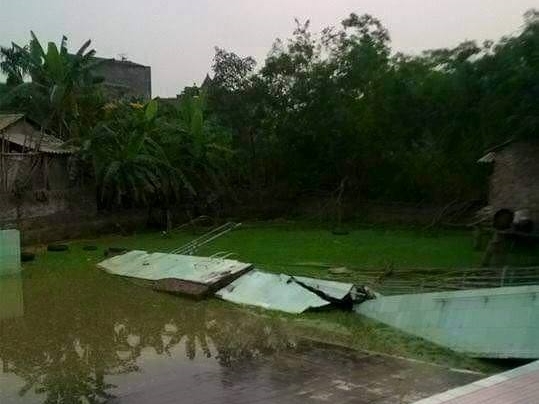 Hiện trường vụ tai nạn sập tường bể bơi
