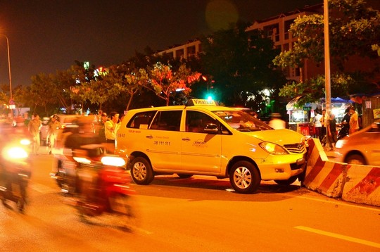 Hiện trường vụ tai nạn giao th&ocirc;ng