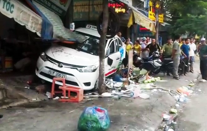 Hiện trường vụ tai nạn giao th&ocirc;ng
