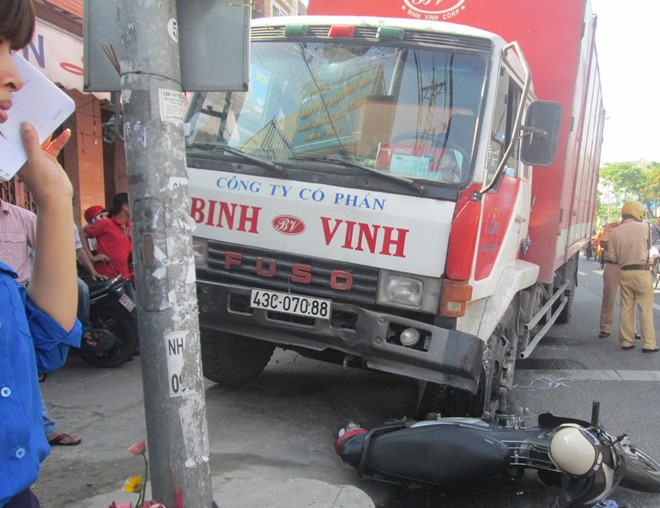 Hiện trường vụ tai nạn giao th&ocirc;ng