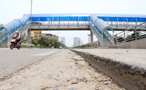 Vụ tai nạn giao th&ocirc;ng do gờ chờ xe bus đ&atilde; khiến Sở phải v&agrave;o cuộc