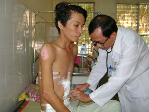 Nạn nh&acirc;n Nguyễn Minh Ho&agrave;i (S&oacute;c Trăng) cũng từng được cứu sống một c&aacute;ch thần kỳ sau một vụ tai nạn giao th&ocirc;ng nghi&ecirc;m trọng