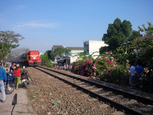 Hiện trường vụ tai nạn giao th&ocirc;ng đường sắt khiến 2 b&agrave; ch&aacute;u thiệt mạng ở Đồng Nai