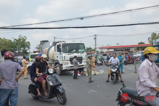 Một vụ tai nạn xe bồn nghi&ecirc;m trọng kh&aacute;c cũng xảy ra tr&ecirc;n địa b&agrave;n TP HCM v&agrave;o c&ugrave;ng buổi s&aacute;ng 17/4