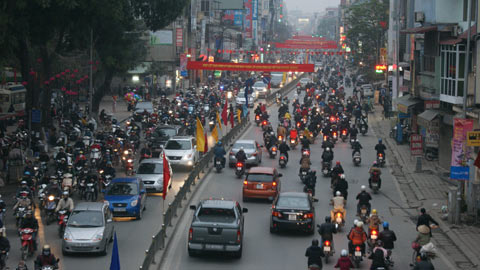 Mật độ giao th&ocirc;ng đ&atilde; giảm bớt ở c&aacute;c th&agrave;nh phố lớn d&ugrave; số vụ tai nạn giao th&ocirc;ng vẫn tăng
