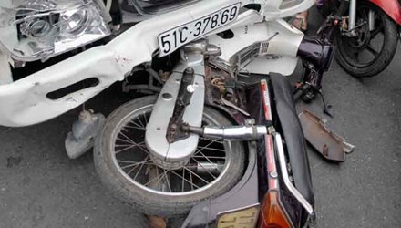 Hiện trường vụ tai nạn giao th&ocirc;ng