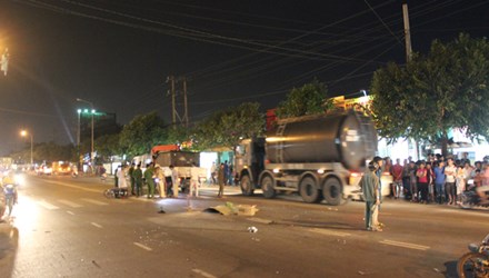 Hiện trường tai nạn giao th&ocirc;ng khiến một người tử vong