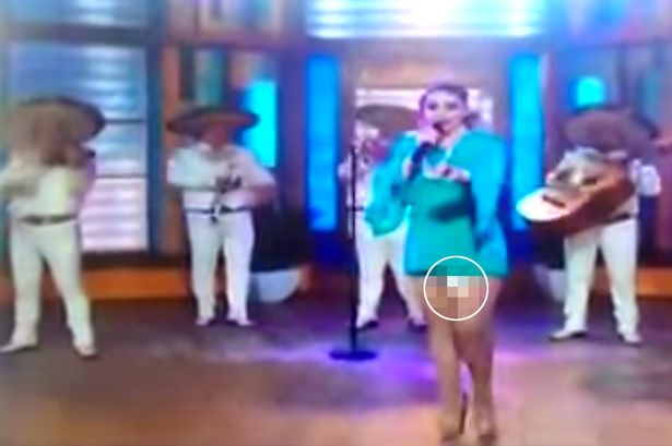 Vụ tai nạn hy hữu khiến nữ ca sĩ Patricia Navidad bị cư d&acirc;n mạng nhạo b&aacute;ng v&agrave; chỉ tr&iacute;ch