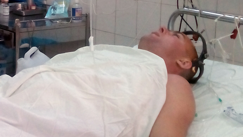 Vụ tai nạn hy hữu khiến du kh&aacute;ch người Nga nhập viện trong t&igrave;nh trạng g&atilde;y cột sống cổ, liệt tứ chi