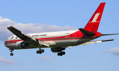 Vụ tai nạn hy hữu h&agrave;nh kh&aacute;ch bất ngờ đột tử ngay tr&ecirc;n chuyến bay khiến m&aacute;y bay Shanghai Airlines buộc phải chuyển hướng
