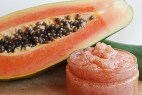 Vitamin C v&agrave; E trong đu đủ c&oacute; t&aacute;c dụng dưỡng trắng v&agrave; chống l&atilde;o h&oacute;a 