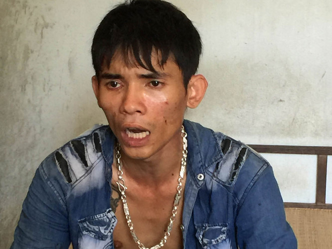 Đối tượng Bùi Ngọc Hậu không chỉ tấn công cảnh sát giao thông còn làm loạn đồn công an Đối tượng Bùi Ngọc Hậu không chỉ tấn công cảnh sát giao thông còn làm loạn đồn công an
