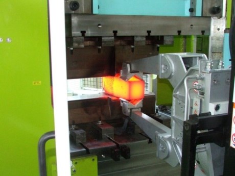 Tăng chất lượng c&ocirc;ng tr&igrave;nh x&acirc;y dựng bằng hợp kim tự định h&igrave;nh