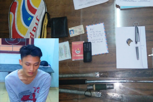 bị bắt v&igrave; mang s&uacute;ng b&uacute;t 