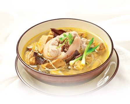 Ch&acirc;n gi&ograve; hầm măng tươi chứa nhiều chất dinh dưỡng gi&uacute;p b&agrave; bầu tăng c&acirc;n an to&agrave;n v&agrave; hiệu quả