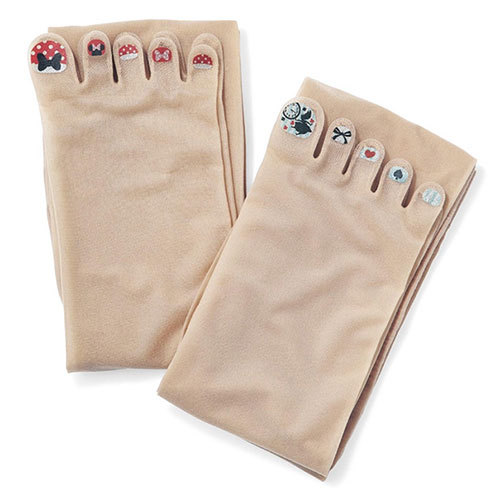 Giới trẻ ph&aacute;t cuồng với mốt tất nail 