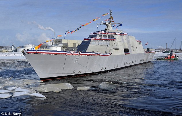 T&agrave;u chiến ven biển USS Milwaukee được hạ thủy từ năm 2013 nhưng đến cuối năm 2015 chiếc t&agrave;u n&agrave;y mới bắt đầu nhận nhiệm vụ
