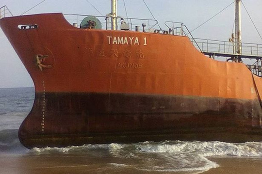 Con ‘tàu ma’ có tên Tamaya dạt vào bờ biển Liberia vào ngày 4/5 Con ‘tàu ma’ có tên Tamaya dạt vào bờ biển Liberia vào ngày 4/5
