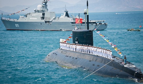 Nga đ&atilde; b&agrave;n giao bốn chiếc t&agrave;u ngầm Kilo cho Việt Nam trong năm 2014, 2015