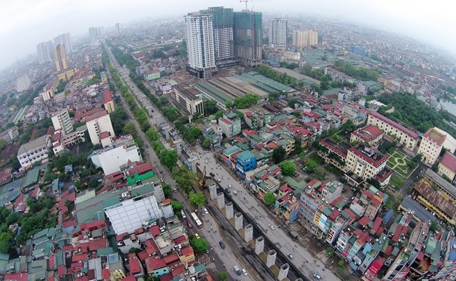 T&agrave;u điện tr&ecirc;n cao C&aacute;t Linh - H&agrave; Đ&ocirc;ng