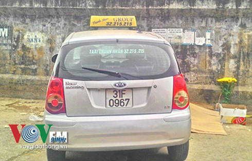 Hiện trường vụ taxi mất l&aacute;i g&acirc;y tai nạn thương t&acirc;m