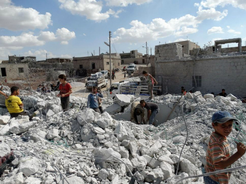 H&igrave;nh ảnh một t&ograve;a nh&agrave; bị ph&aacute; hủy sau trận kh&ocirc;ng k&iacute;ch của Mỹ tại Syria v&agrave;o 24/9