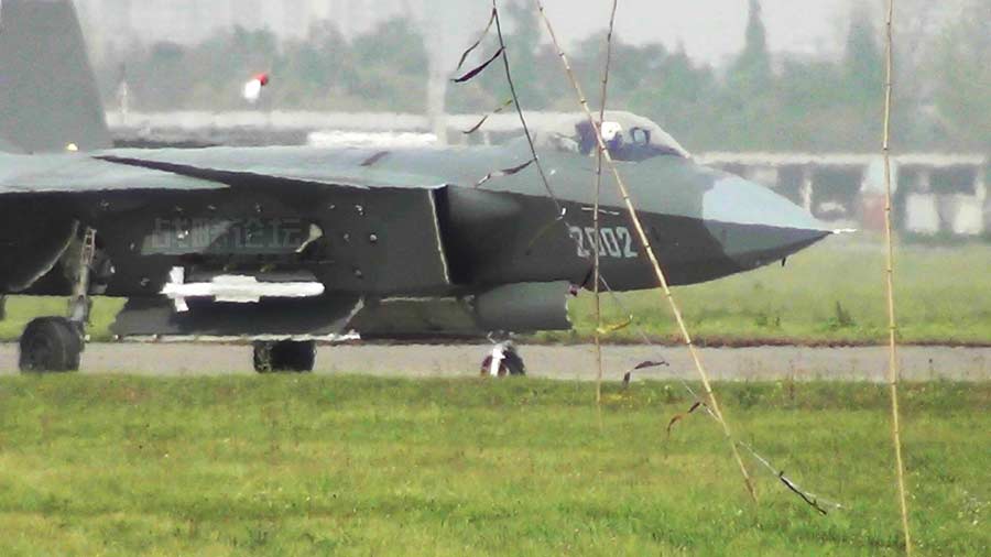T&ecirc;n lửa PL-10 sẽ được trang bị cho m&aacute;y bay chiến đấu J-20