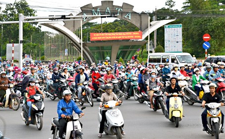 C&aacute;c tỷ ph&uacute; Th&aacute;i Lan th&acirc;u t&oacute;m si&ecirc;u thị, nh&agrave; m&aacute;y Việt Nam đ&atilde; kh&ocirc;ng c&ograve;n l&agrave; chuyện lạ