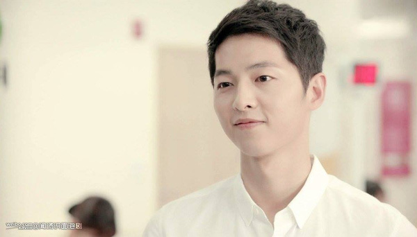 Giấc mơ khác của Song Joong Ki là trở thành thành viên VIP của MU, câu lạc bộ được yêu thích nhất trên thế giới và là nơi niềm tự hào Hàn Quốc Park Ji Sung từng thi đấu.