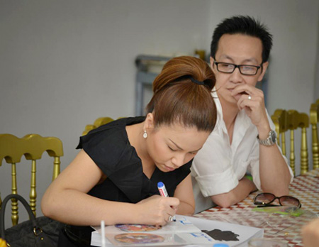  Anh cũng là điểm tựa vững chắc để Minh Tuyết tiếp tục với đam mê ca hát của cô.