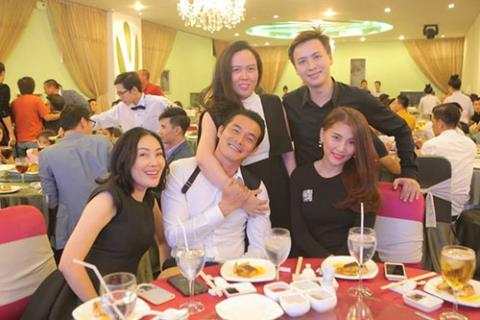 Ngọc Ngoan cũng thường xuyên xuất hiện tại các sự kiện cùng với Phượng Chanel không không ngần ngại thể hiện tình cảm trước công chúng.