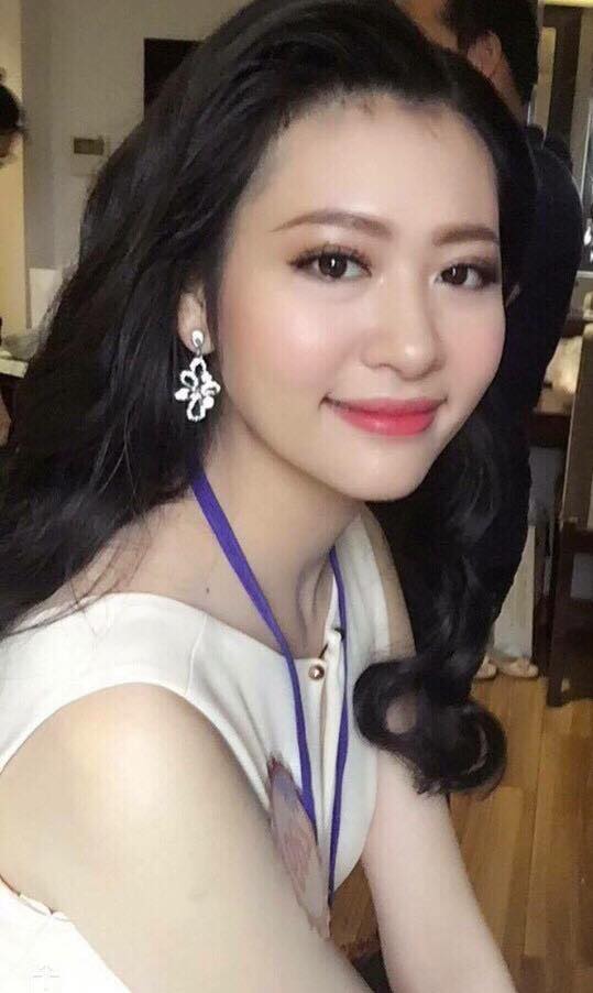 Vừa khoẻ mạnh vừa quyến rũ. Thế mà Vi mới dành thời gian ở phòng tập một năm nay. 