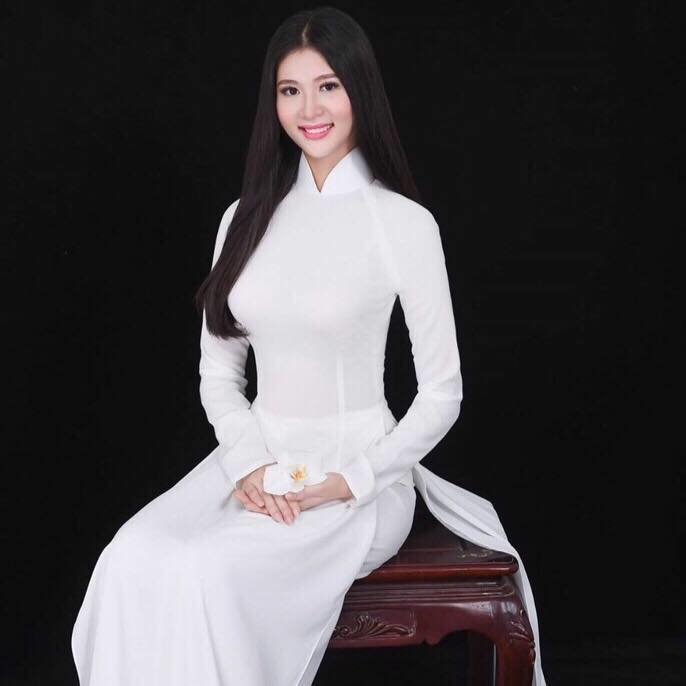 Người đẹp Truyền thông, một trong hai giải mới của cuộc năm nay thu hút Tường Vì, cô hy vọng có cơ hội quảng bá nét đẹp Kiên Giang quê hương, mời gọi mọi người khám phá những vùng biển đảo tuyệt vời của Đăng Ký 13Winvn Com Chính Thức.