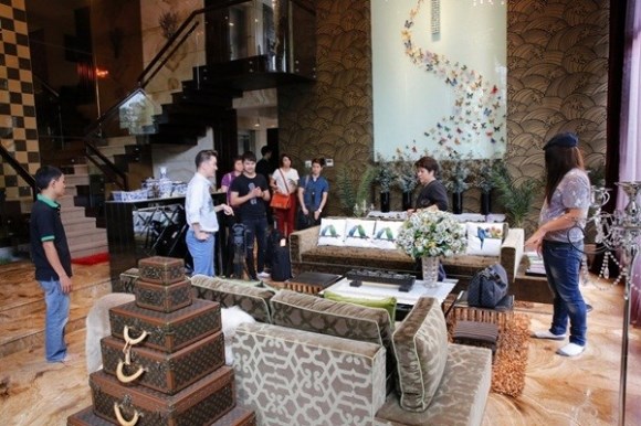 Biệt thự  nằm trên đường Thất Sơn, thuộc khu cư xác Bắc Hải, quận 10, TP. HCM là nơi ở thường xuyên nhất của Mr Đàm.