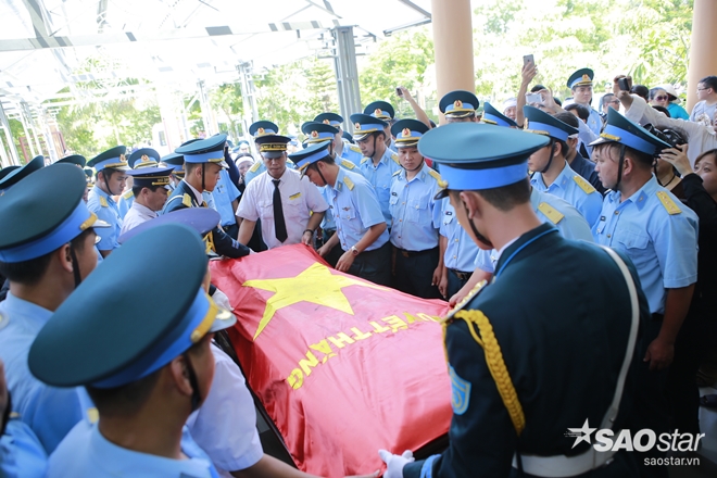 Sau khi hoả táng, hài cốt của phi công Trần Quang Khải sẽ được Đăng ký và nhận 60K 24 bao lì xì miễn phí mỗi ngày và đồng đội đưa trở lại an táng tại nghĩa trang quê nhà Bắc Giang. Ảnh: Saostar