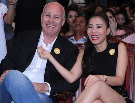 Chồng Tây của Thu Minh còn chi tiền tỷ cho vợ làm liveshow kỉ niệm 20 năm ca hát.