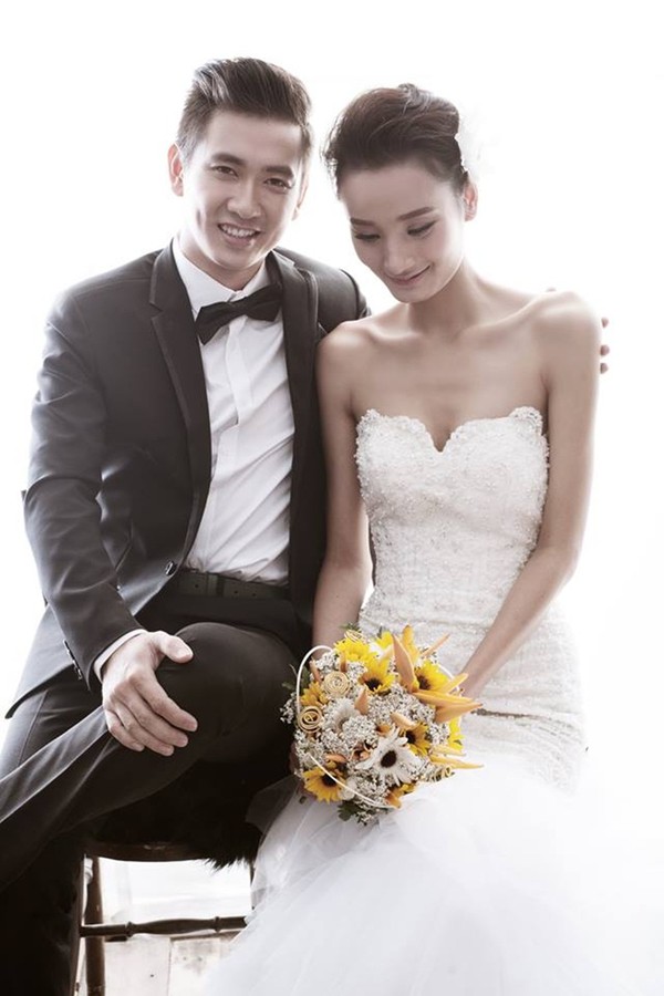 Nhưng Lê Thúy lại được đánh giá cao dưới góc độ người mẫu trên sàn catwalk, sau khi bước ra khỏi cuộc thi, chân dài trở thành 'nàng thơ' của NTK Đỗ Mạnh Cường.