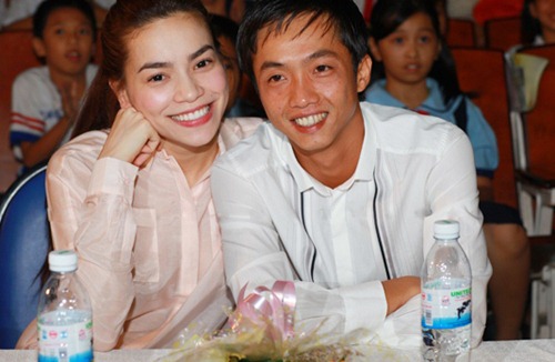 Ngay lúc Hà Hồ vướng phải những scandal lớn nhất, dư luận đã một mực đứng về phía Cường Đô La, bỏ qua mọi chuyện người ta đã bàn tán trước đó...