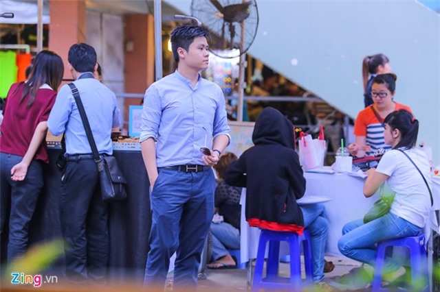 Bên cạnh đó, nhiều người còn biết đến Phan Thành nhờ thú chơi siêu xe với bộ sưu tập siêu xe hàng trăm tỷ đồng.