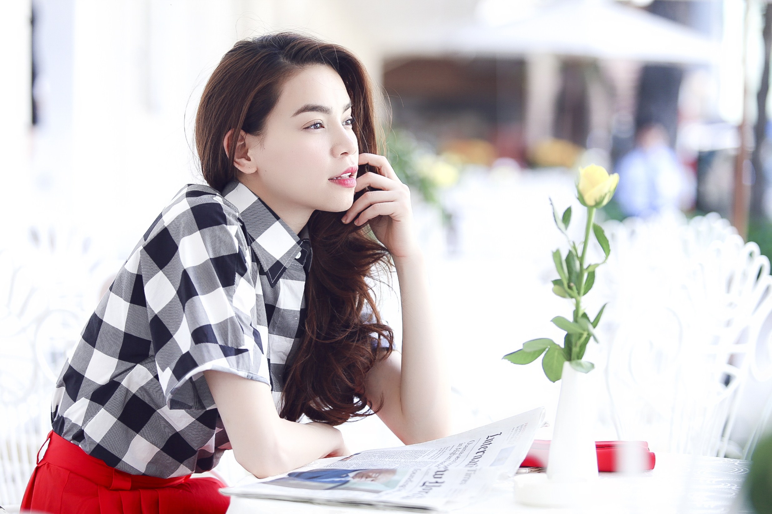 C&ocirc;ng việc n&agrave;y đ&atilde; g&oacute;p phần gia tăng v&agrave; củng cố khối t&agrave;i khủng khổng lồ của Hồ Ngọc H&agrave;.