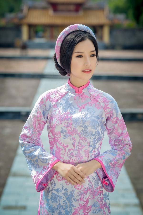 Hiện tại, Ngọc Trân đang là sinh viên năm 3 Khoa báo chí - truyền thông, trường ĐH khoa học Huế. 
