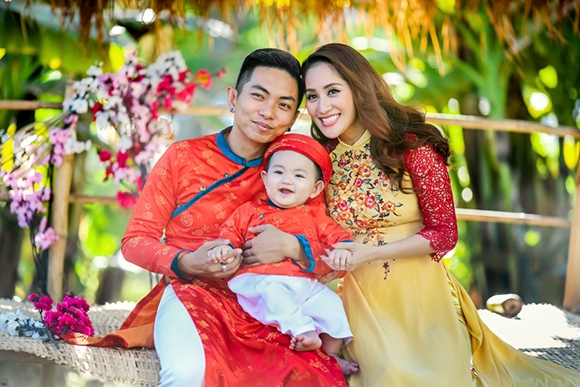 Kể từ khi công khai tình cảm với Khánh Thi, Phan Hiển trở thành cái tên được nhiều người quan tâm. Kể từ khi công khai tình cảm với Khánh Thi, Phan Hiển trở thành cái tên được nhiều người quan tâm.