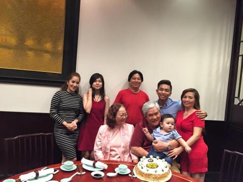Vì càng ngày càng mập nên đến 14 tuổi, Phan Hiển quyết định theo tập một môn thể thao cốt để... giảm béo. Vì càng ngày càng mập nên đến 14 tuổi, Phan Hiển quyết định theo tập một môn thể thao cốt để... giảm béo.