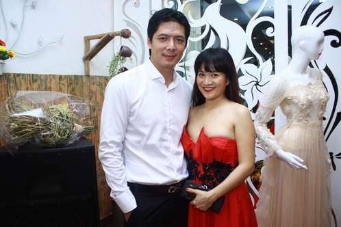 Vợ chồng Bình Minh – Anh Thơ luôn thống nhất việc sống và hành động theo nguyên tắc chung: dẹp bỏ 'cái tôi cá nhân' để sống vì 'cái ta chung'. 